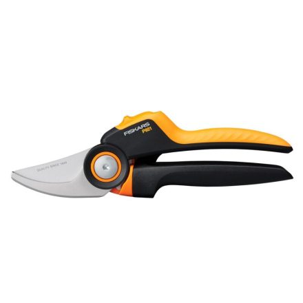 Fiskars X-series  metszőolló P921 M méret